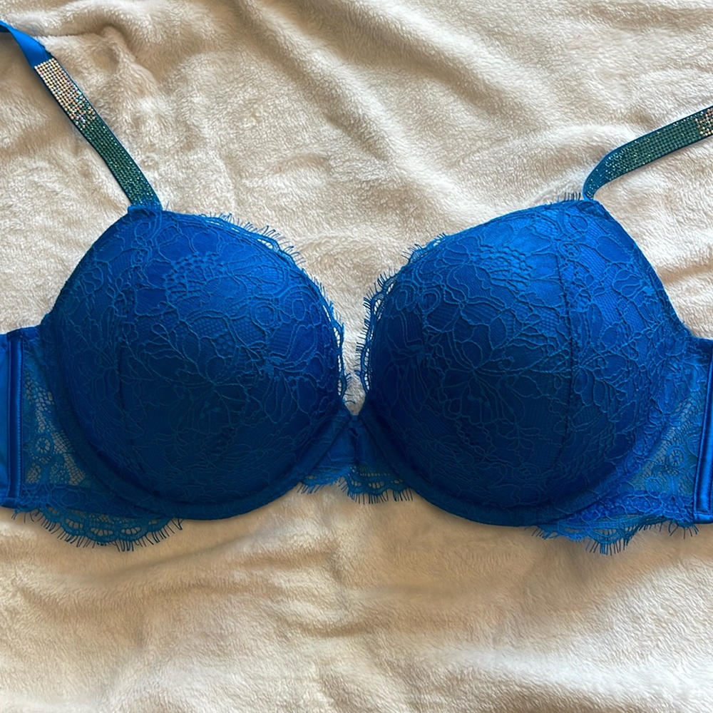 Victoria’s Secret blue padded bra